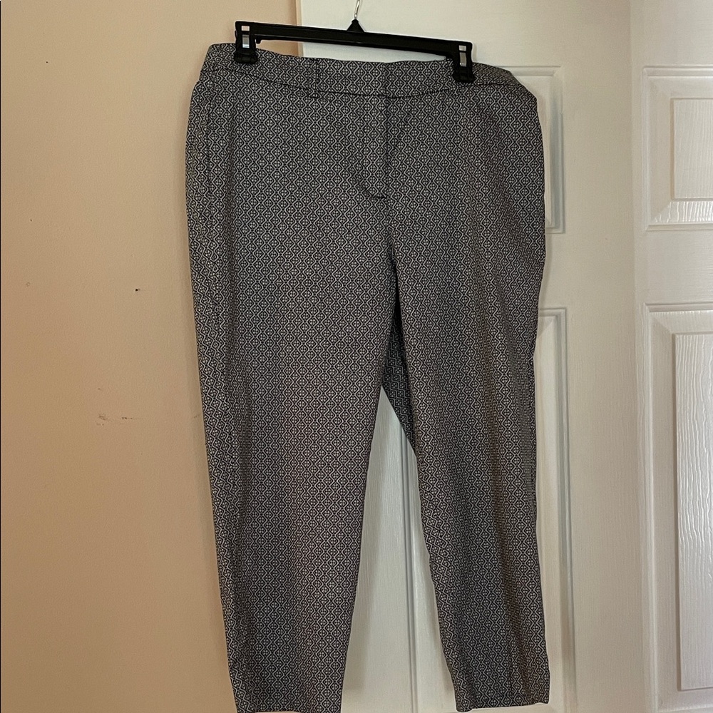 Kim Rogers Gray Patterned Cropped Ankle Pants